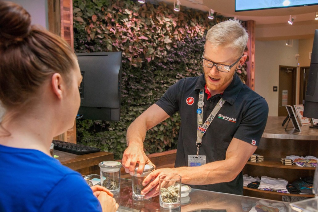 Recreational Dispensary Aurora Lightshade Iliff & Buckley