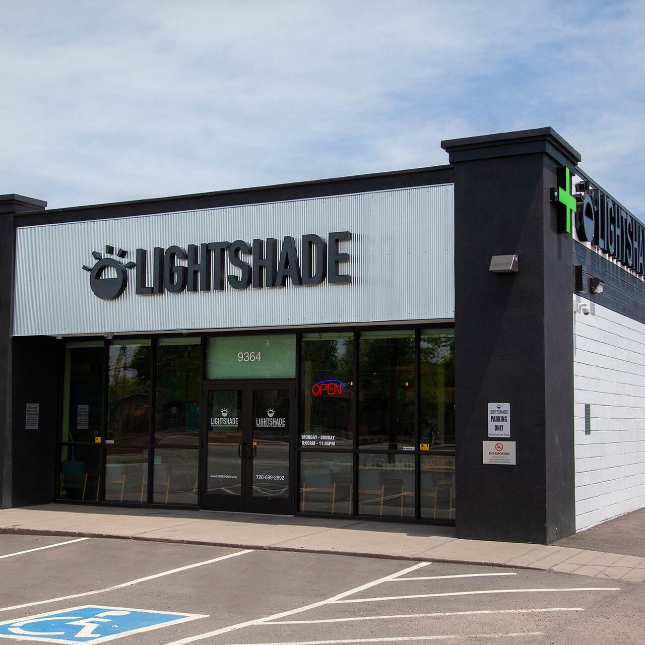 Outside building of the Lightshade Medical & Recreational Dispensary Federal Heights -