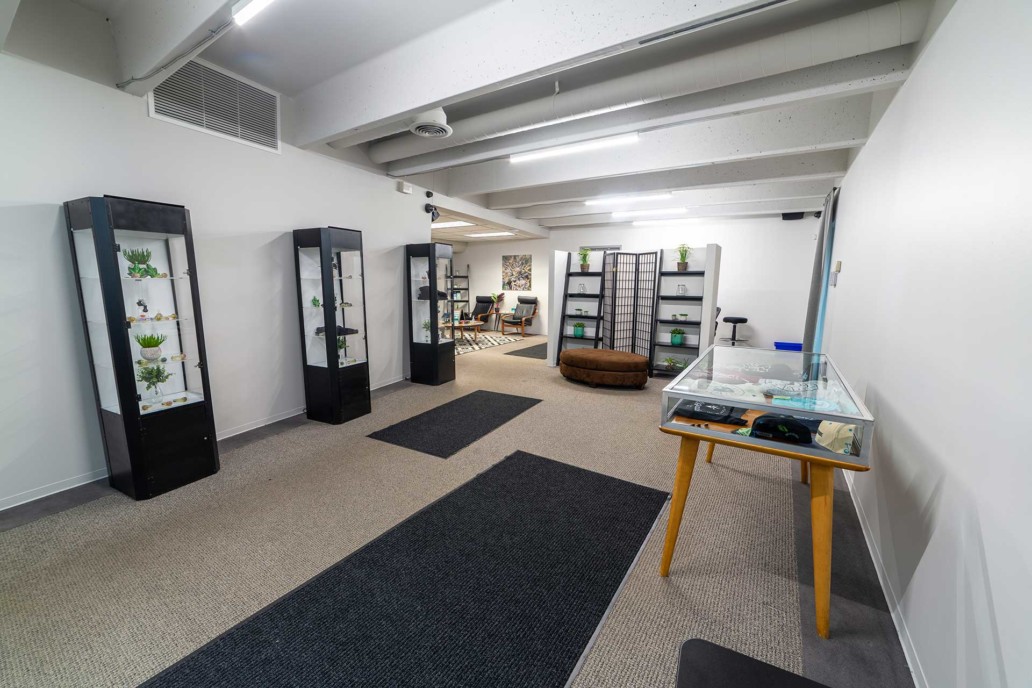 Rec & Med Dispensary Southeast Denver Lightshade Evans